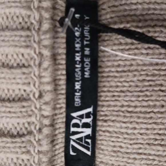Zara size L-XL men's tan wool  blend oversized sweater. - Picture 10 of 15